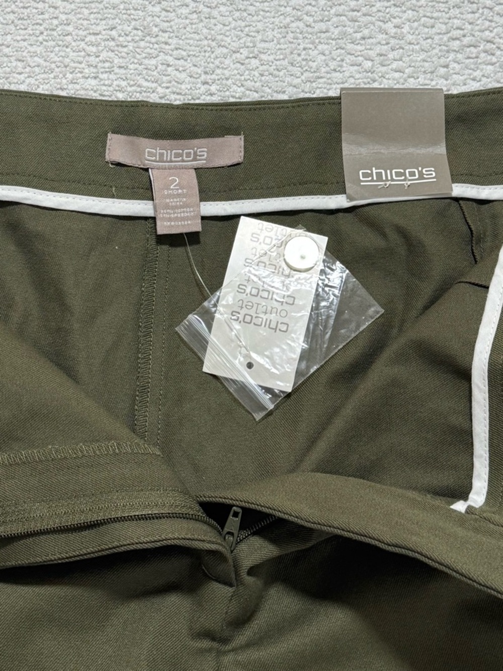 Chicos Size 2(L) Short Capital Stretch Caba Slim Ankle Pants Grape Leaf Green - Picture 3 of 12
